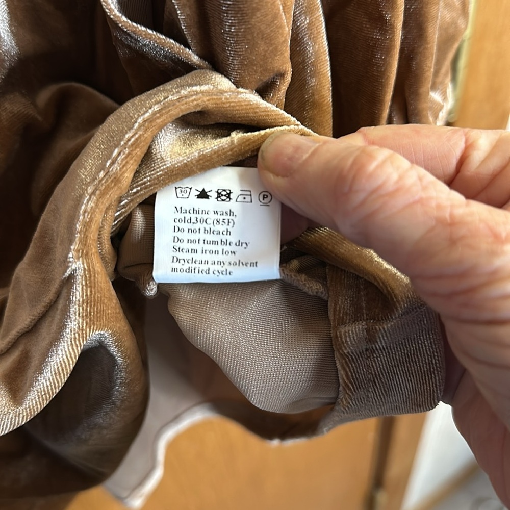 Sunset & Shores Boutique Brand Camel Velvet Button Down Tunic Length Shirt NWT - Picture 10 of 13